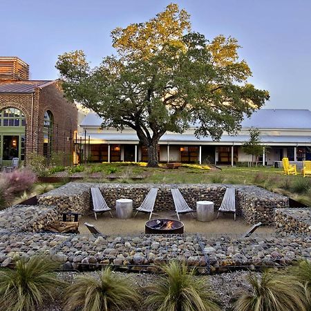 Cavalry Court, By Valencia Hotel Collection College Station Exterior foto