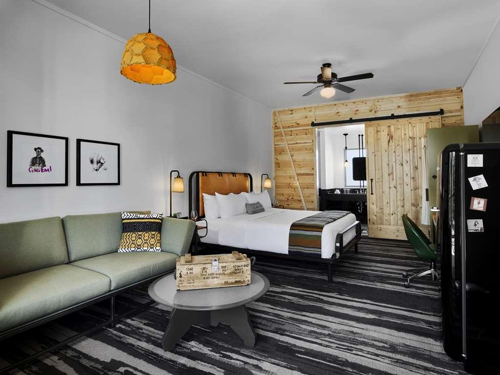 Cavalry Court, By Valencia Hotel Collection College Station Cameră foto