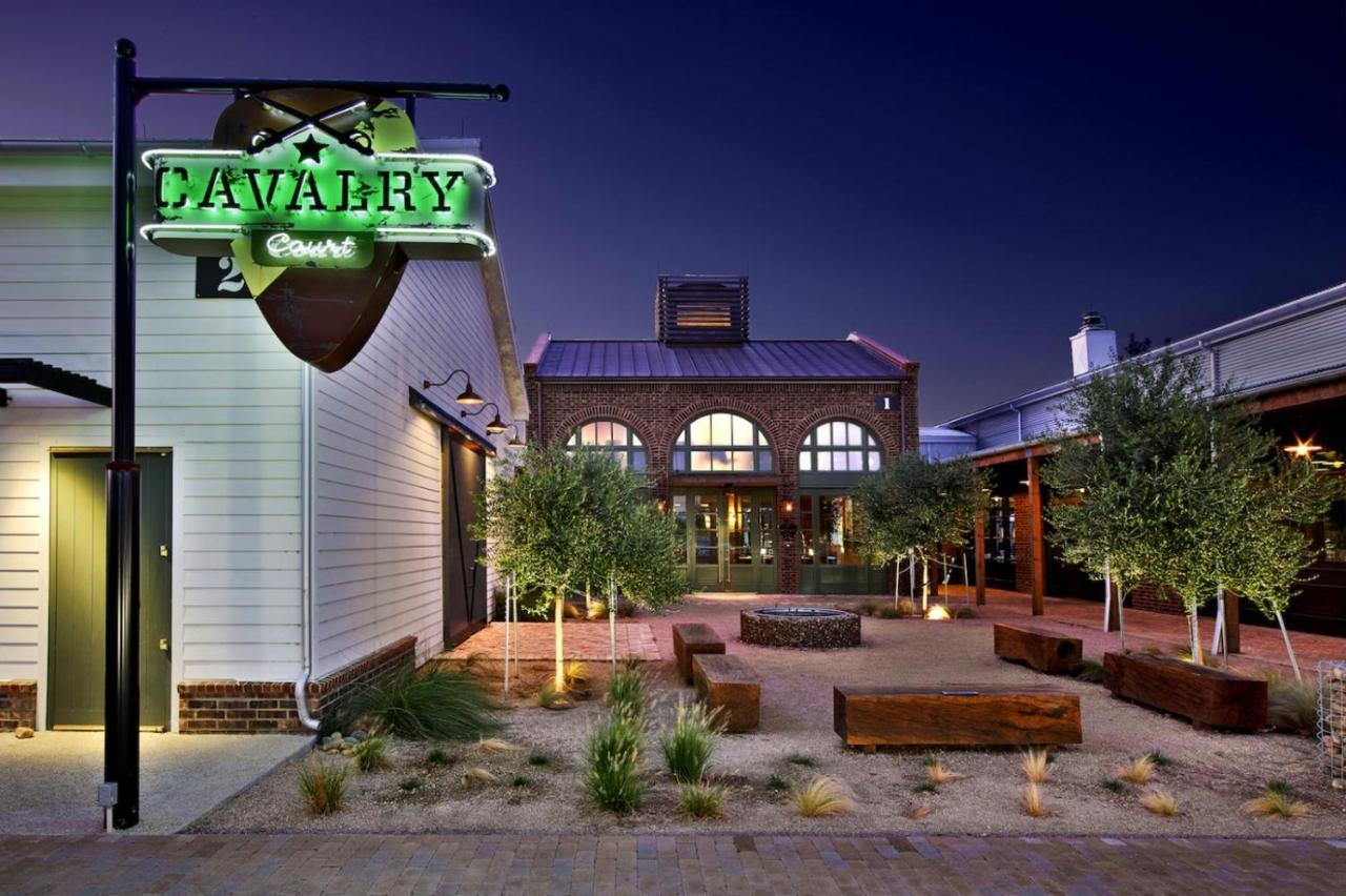Cavalry Court, By Valencia Hotel Collection College Station Exterior foto
